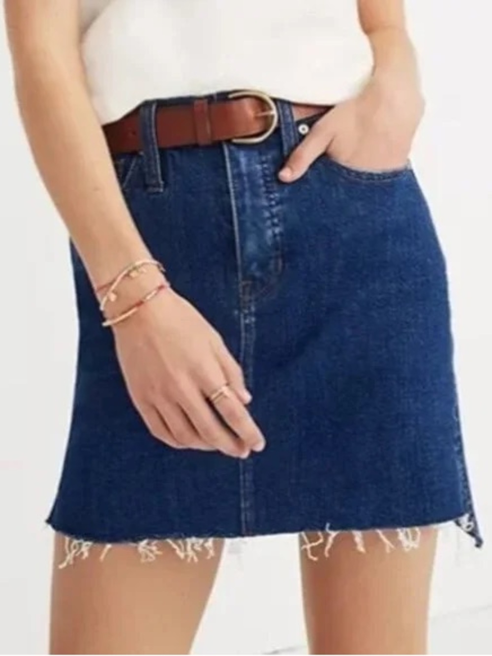 Madewell Stretch Denim
Mini Skirt Raw Hem Size 29 Classic Dark Blue Jean